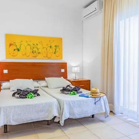 Villa Playa Blanca Sleeps 8 Pool Air Con Wifi *